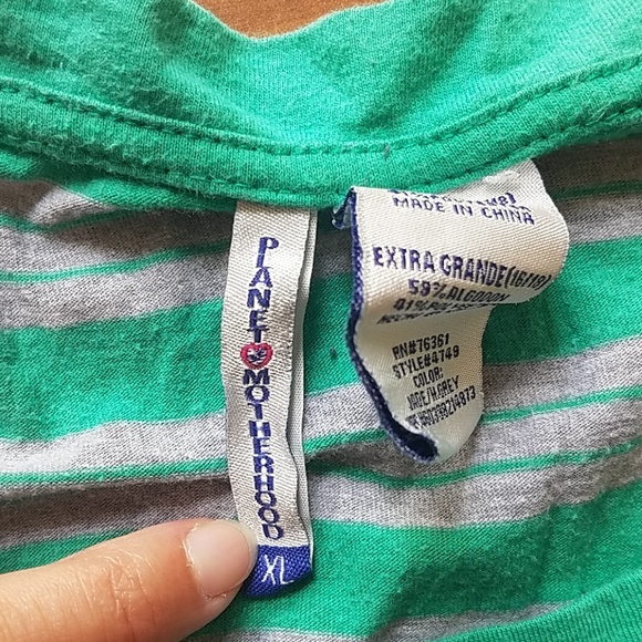 Planet motherhood XL long sleeve maternity - Picture 2 of 2